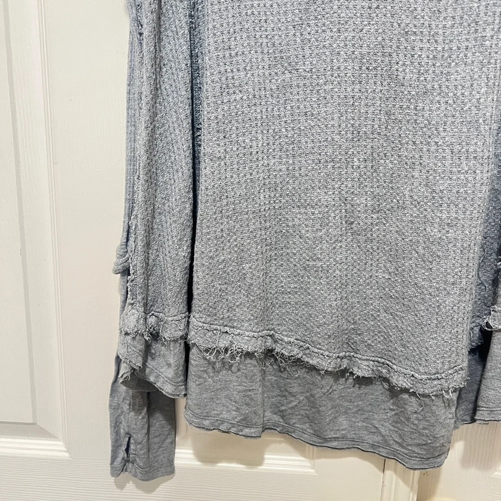 FREE PEOPLE- We the‎ Free Laguna gray Thermal Top sweater size medium